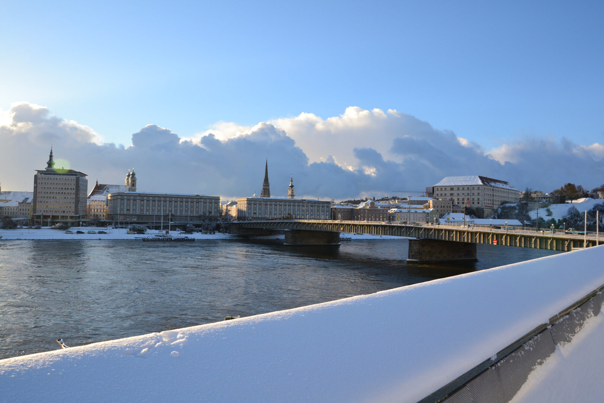 NibelungenbrueckeWinter2_Linz©linztourismus_LE